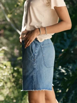 Women Imogene + Willie clarke washed denim cutoff short
