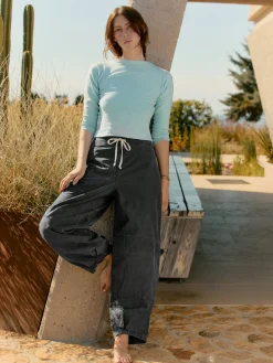 Women Imogene + Willie flight pant in faded black