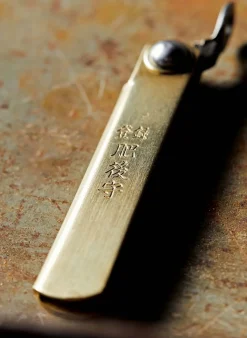 Women Imogene + Willie higonokami folding knife