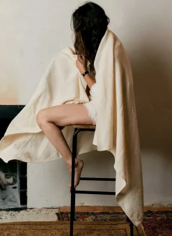 Women Imogene + Willie i+w x family heirloom weavers cotton throw in natural