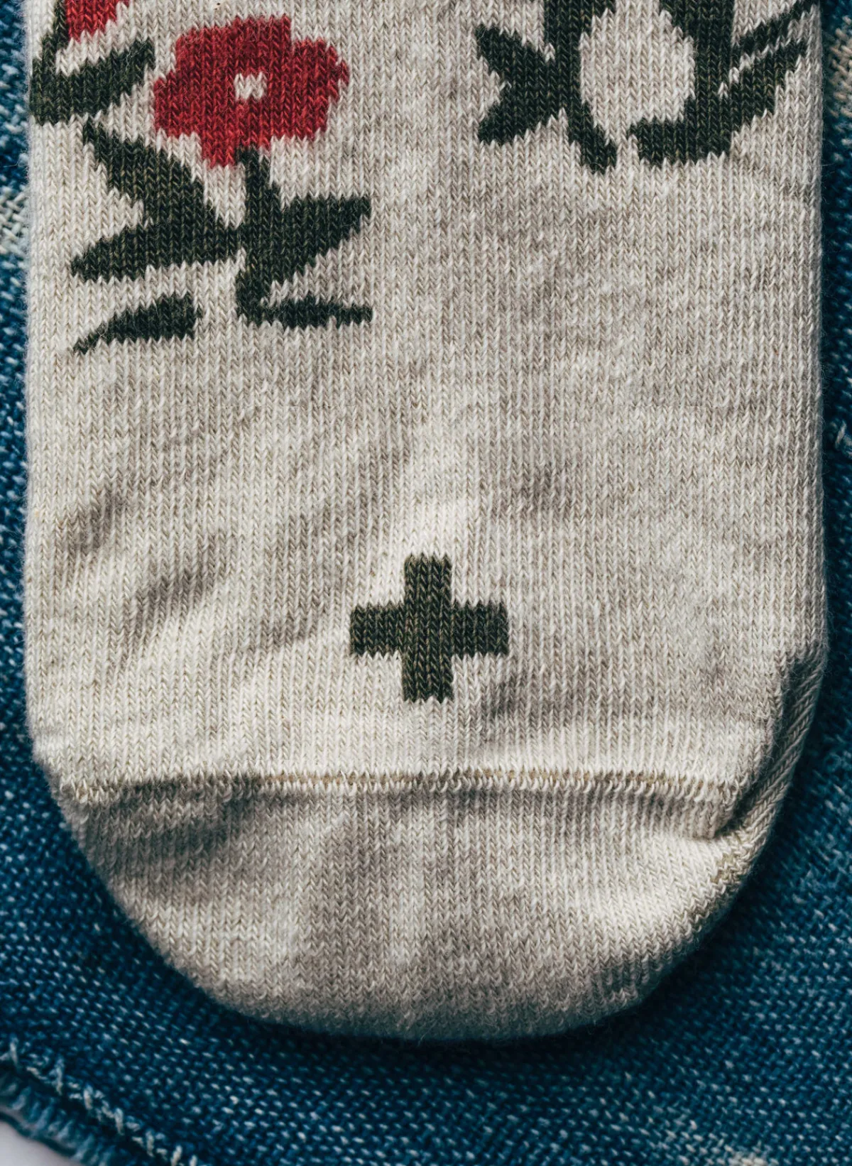 Imogene + Willie rosebud sock in natural