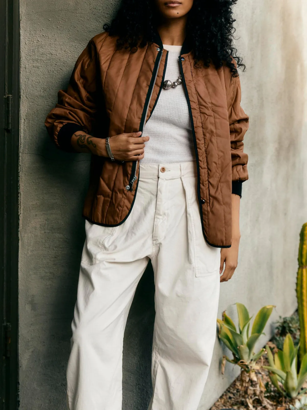 Women Imogene + Willie service trouser in bone
