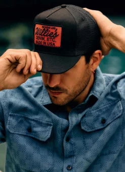 Women Imogene + Willie the "denim etc" trucker in black
