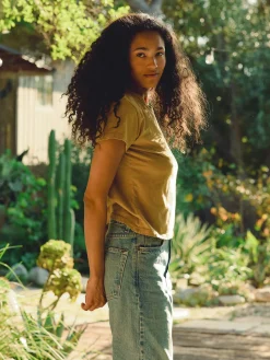 Women Imogene + Willie the drop tee in desert green