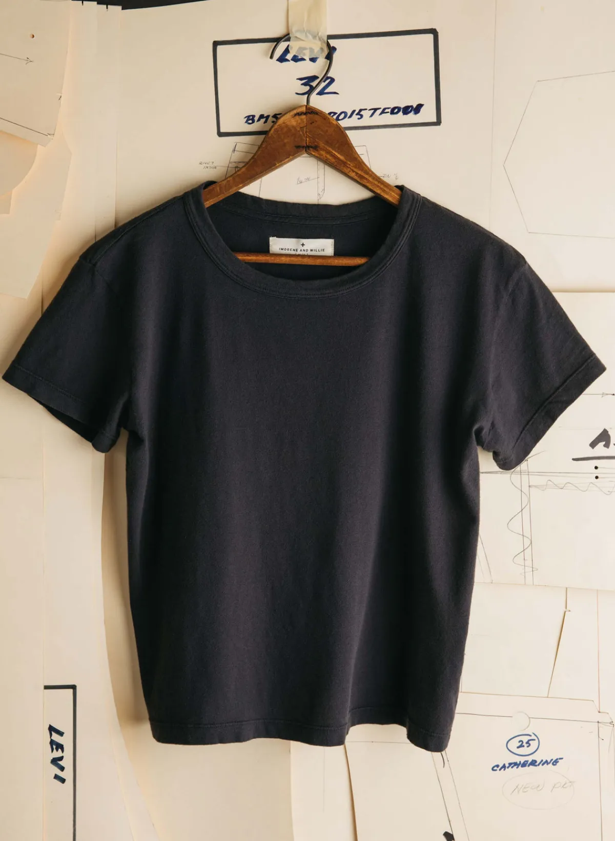 Women Imogene + Willie the drop tee in faded black