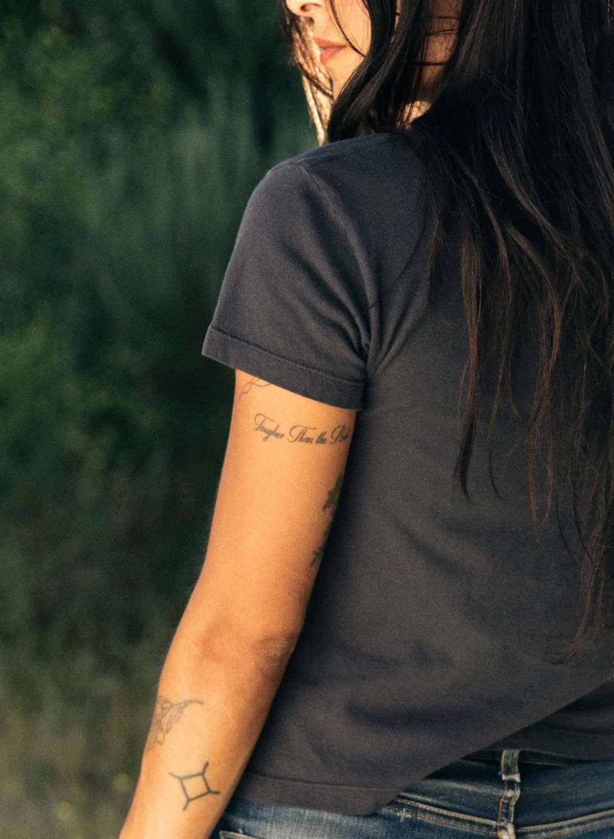 Women Imogene + Willie the drop tee in faded black