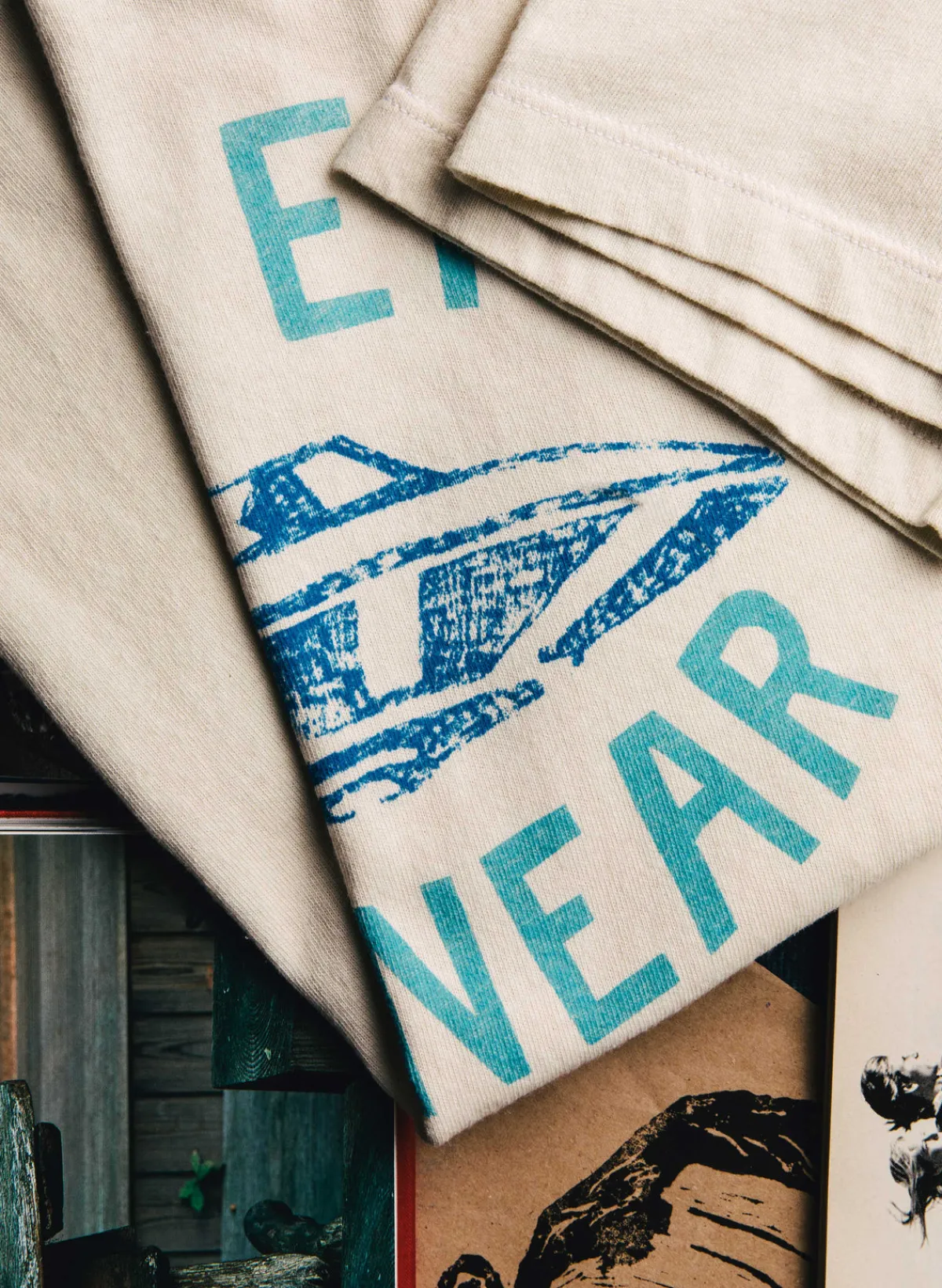 Women Imogene + Willie the "end is near" tee