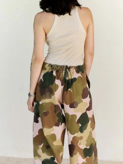 Women Imogene + Willie the flight pant in painted camo