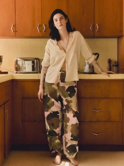Women Imogene + Willie the flight pant in painted camo