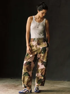 Women Imogene + Willie the flight pant in painted camo