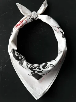 Women Imogene + Willie the "graffiti" bandana