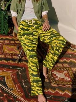 Women Imogene + Willie the lounge pant in brushstroke camo
