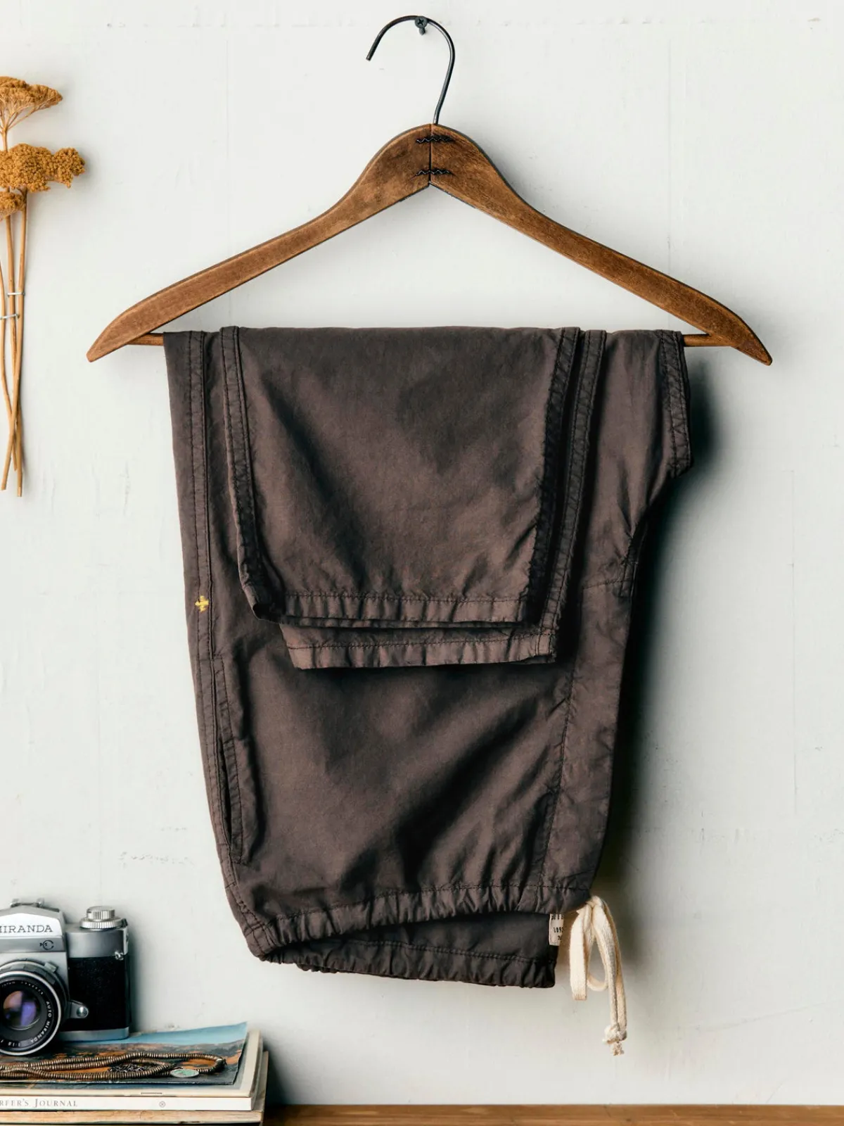 Women Imogene + Willie the lounge pant in umber poplin