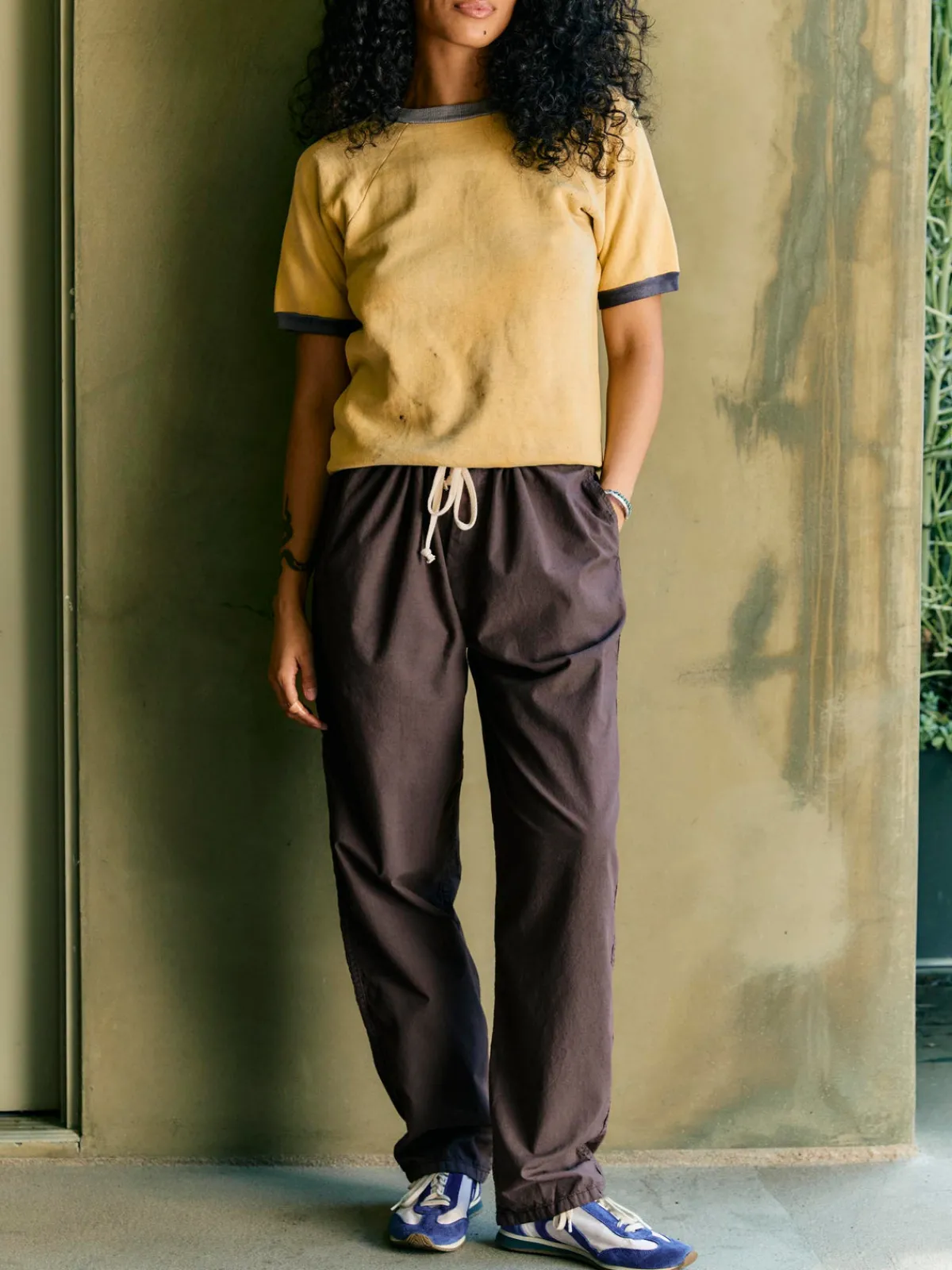 Women Imogene + Willie the lounge pant in umber poplin