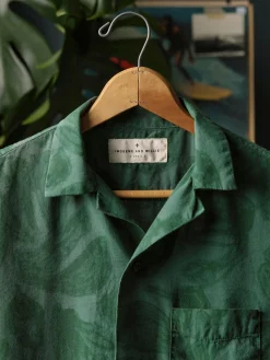 Imogene + Willie the serra camp shirt in painted botanic