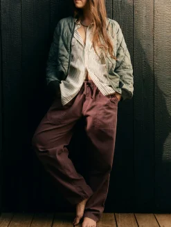 Women Imogene + Willie the ventura chore pant in dark mauve
